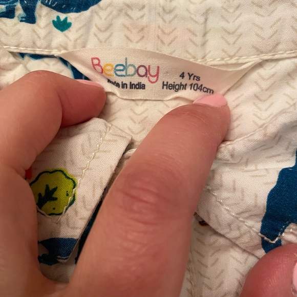 Dinosaur button down shirt size 4      100% cotton - Picture 3 of 4